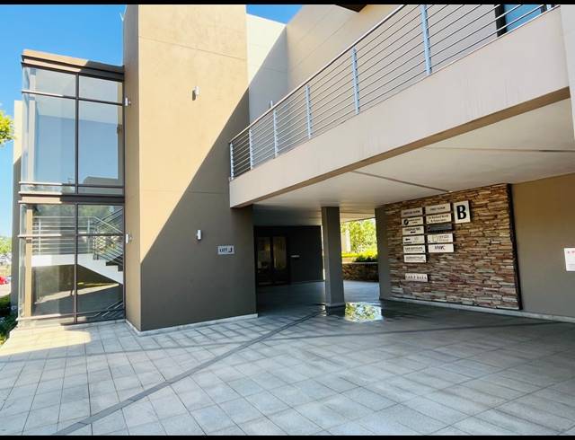 210M² OFFICE FOR SALE IN FOURWAYS GARDENS